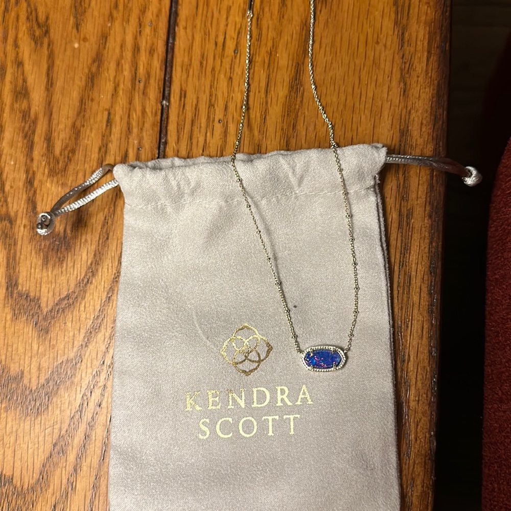 Kendra Scott iridescent necklace